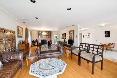 328 W Ivy Hill Road, Woodmere, NY 11598 - Photo 9