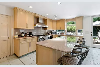 328 W Ivy Hill Road, Woodmere, NY 11598 - Photo 13