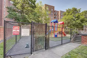 144-60 Gravett Rd, Flushing, NY 11367 - Photo 35