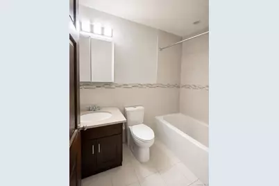 8827 53 Rd Avenue #2R, Elmhurst, NY 11373 - Photo 5