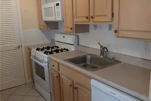 1024 Washington Green, New Windsor, NY 12553 - Photo 15