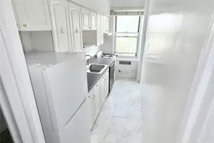 61-41 Saunders St, Rego Park, NY 11374 - Photo 9