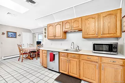 28 Terrace Avenue, Nanuet, NY 10954 - Photo 11