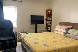 67-12 197th St, Fresh Meadows, NY 11365 - Photo 5