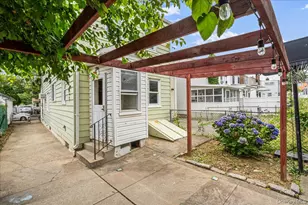 33-37 204th St, Bayside, NY 11361 - Photo 21