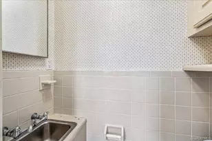 33-37 204th St, Bayside, NY 11361 - Photo 13