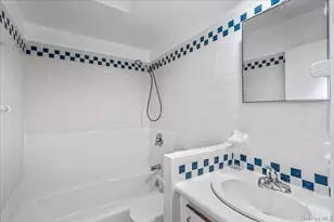 33-37 204th St, Bayside, NY 11361 - Photo 19