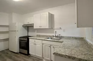 37 Lutheran St, Newburgh, NY 12550 - Photo 5
