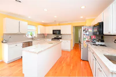 47 Red Schoolhouse Road, Chestnut Ridge, NY 10977 - Photo 13