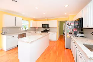 47 Red Schoolhouse Rd, Chestnut Ridge, NY 10977 - Photo 13