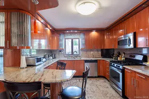 183-19 69th Ave, Fresh Meadows, NY 11366 - Photo 9