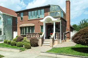 183-19 69th Ave, Fresh Meadows, NY 11366 - Photo 3