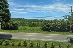 3953 Sound Ave, Riverhead, NY 11901 - Photo 5