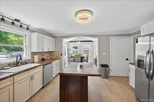 4 Myrtle Ln, Coram, NY 11727 - Photo 9