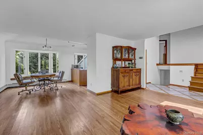 19 Clearland Road, Syosset, NY 11791 - Photo 7