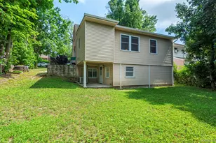 92 Manor Dr, Great Neck, NY 11020 - Photo 7