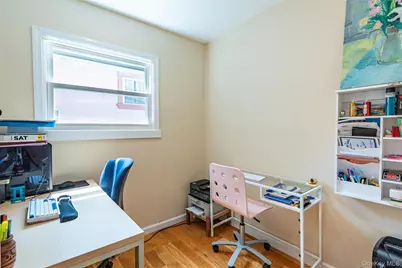 92 Manor Drive, Great Neck, NY 11020 - Photo 15