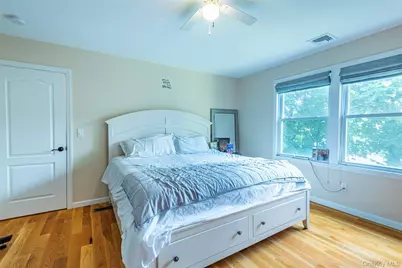 92 Manor Drive, Great Neck, NY 11020 - Photo 19