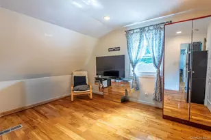 92 Manor Dr, Great Neck, NY 11020 - Photo 37