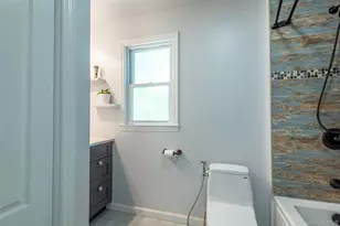 92 Manor Dr, Great Neck, NY 11020 - Photo 25