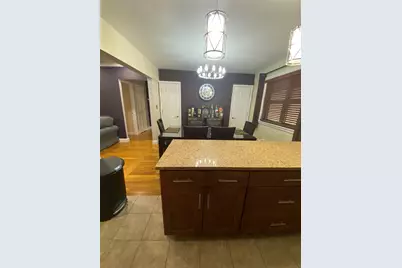 8011 Shore Parkway #287, Howard Beach, NY 11414 - Photo 5