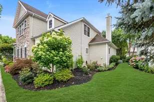 155 Eagle Crest, Port Washington, NY 11050 - Photo 31