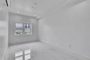 139-22 95th Ave, Jamaica, NY 11435 - Photo 13