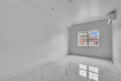 139-22 95 Avenue, Jamaica, NY 11435 - Photo 3