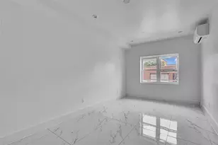 139-22 95th Ave, Jamaica, NY 11435 - Photo 3