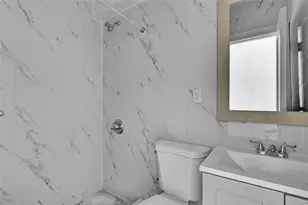 139-22 95th Ave, Jamaica, NY 11435 - Photo 7