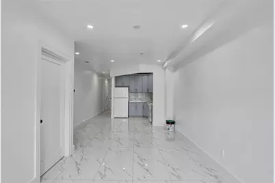 139-22 95 Avenue, Jamaica, NY 11435 - Photo 11