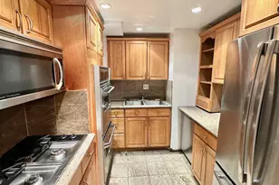 6120 Grand Central Pkwy, Forest Hills, NY 11375 - Photo 7