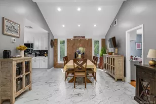 154 MacArthur Blvd, Hauppauge, NY 11788 - Photo 5