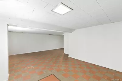 1547 Walt Whitman Road, Melville, NY 11747 - Photo 17