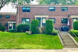 219-36 74th Ave, Bayside, NY 11364 - Photo 19