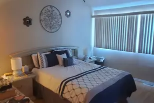 30 Chestnut Cir, New York, NY 10312 - Photo 11