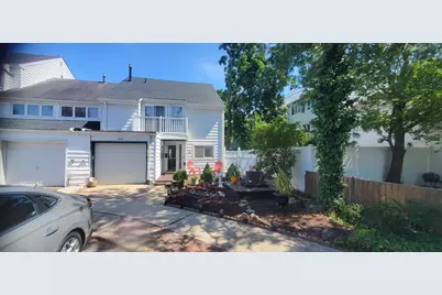 30 Chestnut Circle, New York, NY 10312 - Photo 1