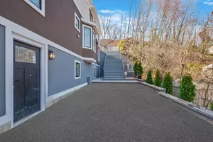 150 Sugar Toms Ln, East Norwich, NY 11732 - Photo 3