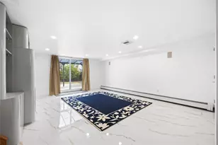 46 Norman Ln, Levittown, NY 11756 - Photo 17