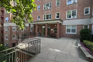 290 Collins Ave, Mount Vernon, NY 10552 - Photo 1