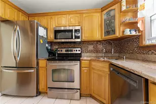 7 Mayfair Rd, Baldwin, NY 11510 - Photo 9