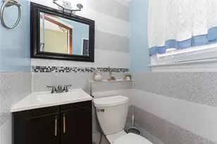 7 Mayfair Rd, Baldwin, NY 11510 - Photo 17