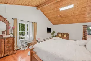 402 Johnson Ave, Bohemia, NY 11716 - Photo 9