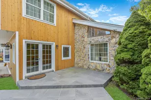 402 Johnson Ave, Bohemia, NY 11716 - Photo 11