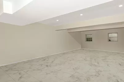 402 Johnson Avenue, Bohemia, NY 11716 - Photo 17