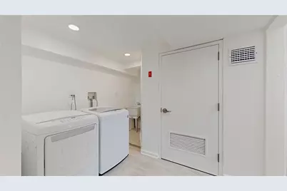 987 E 42nd Street, Brooklyn, NY 11210 - Photo 39