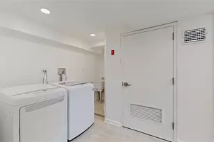 987 E 42nd St, Brooklyn, NY 11210 - Photo 39