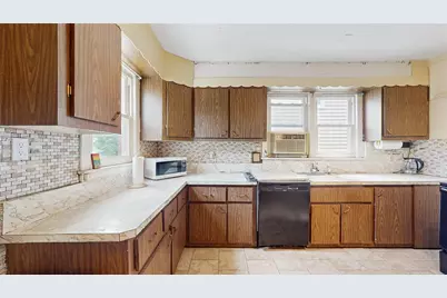 987 E 42nd Street, Brooklyn, NY 11210 - Photo 11