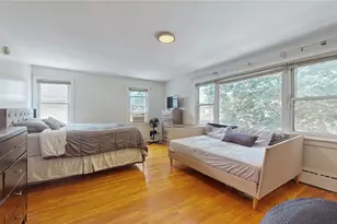 987 E 42nd St, Brooklyn, NY 11210 - Photo 31