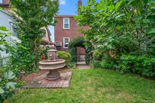 30-27 Murray Ln, Flushing, NY 11354 - Photo 15